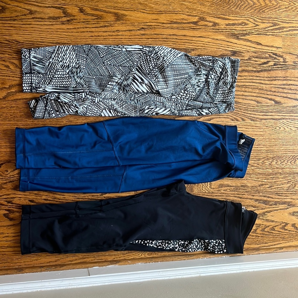 Under Armour workout legging lot